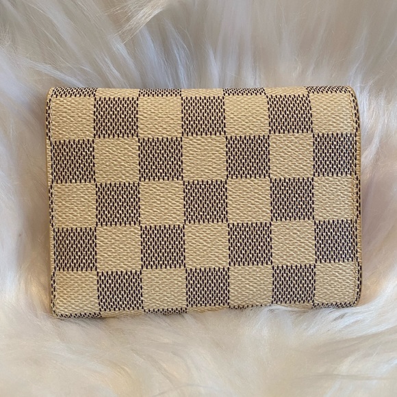 LV Ltd. Ed. Vivienne 2021 Holiday Victorine Wallet - Picture 3 of 16